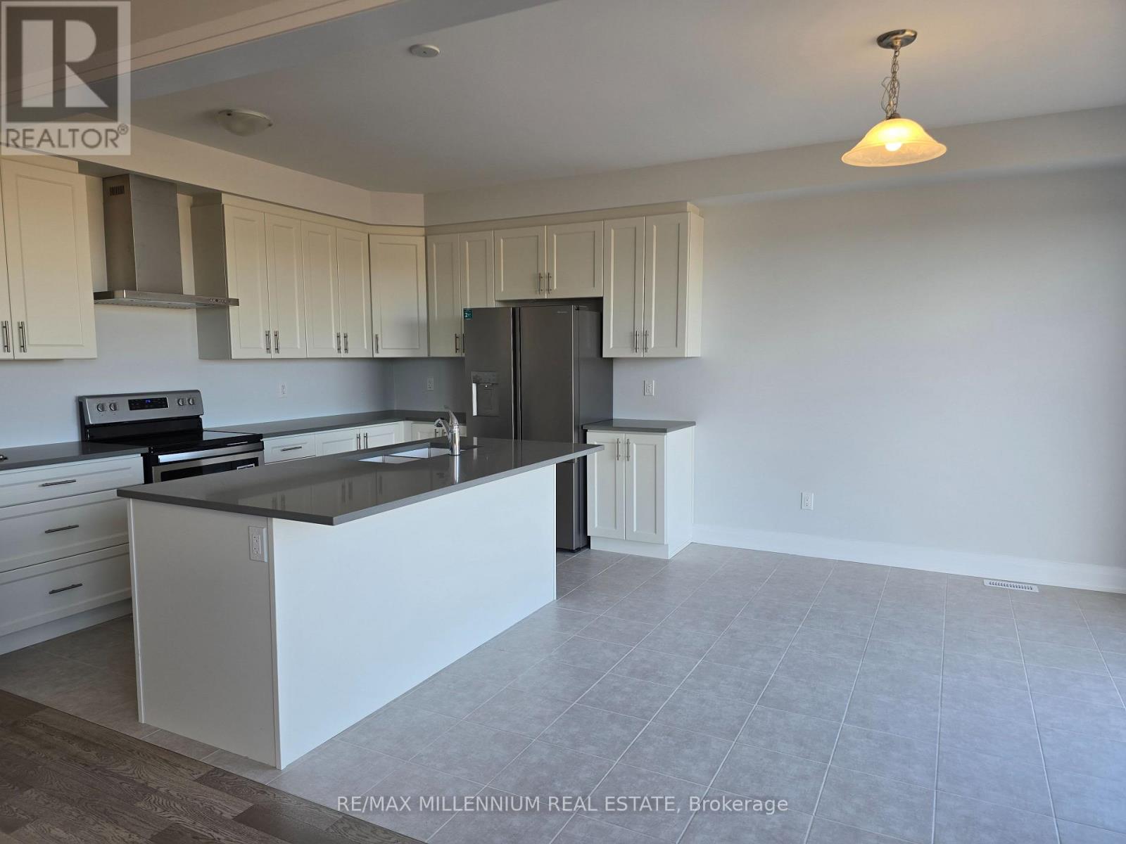 901 Knights Lane, Woodstock, Ontario  N4T 0P7 - Photo 6 - X12634124