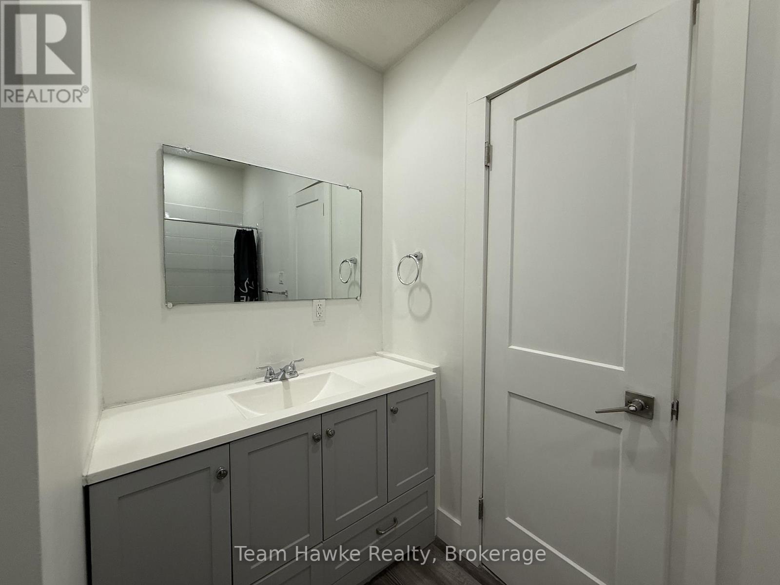 13 - 521 Bay Street, Midland, Ontario  L4R 1L2 - Photo 8 - S12529926