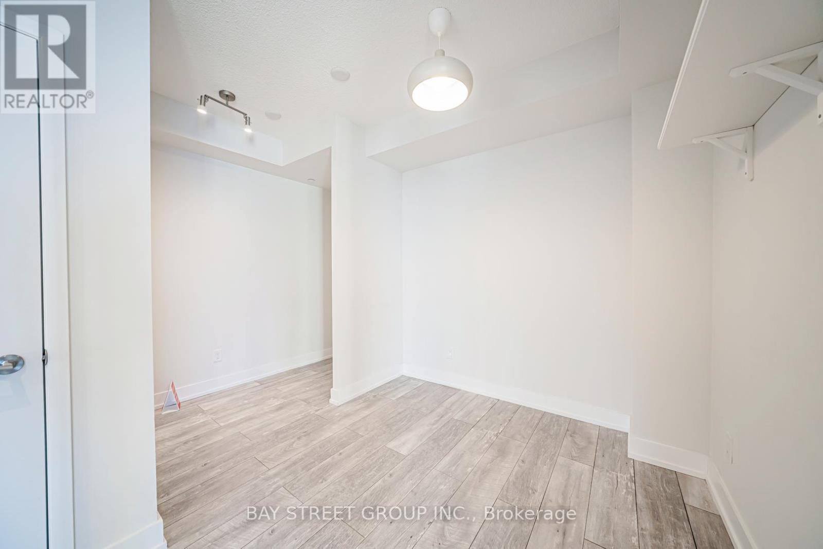 528 - 540 Bur Oak Avenue, Markham, Ontario  L6C 0Y2 - Photo 12 - N12423159