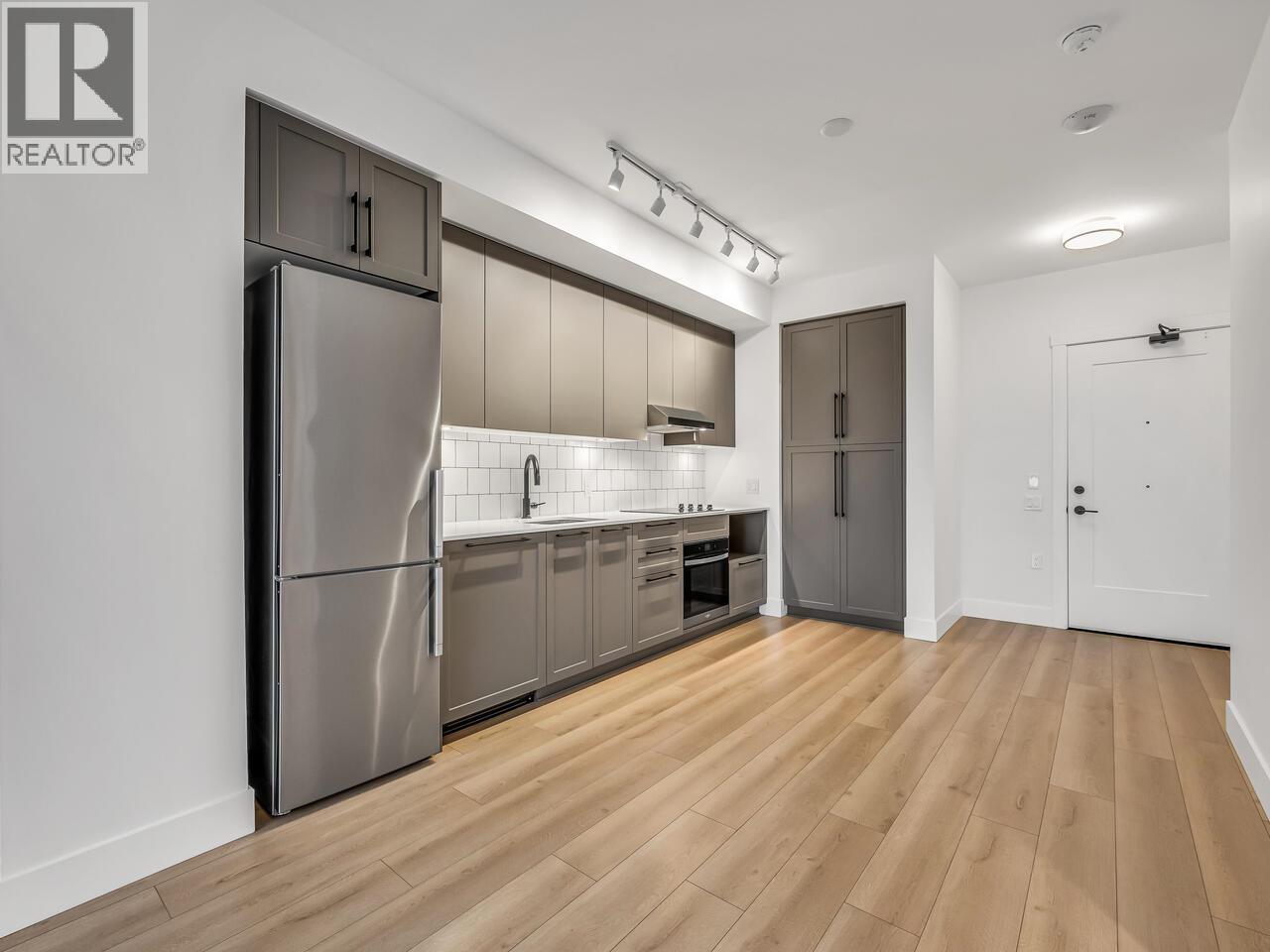 803 8750 University Crescent, Burnaby, British Columbia  V5A 0G9 - Photo 10 - R3073852