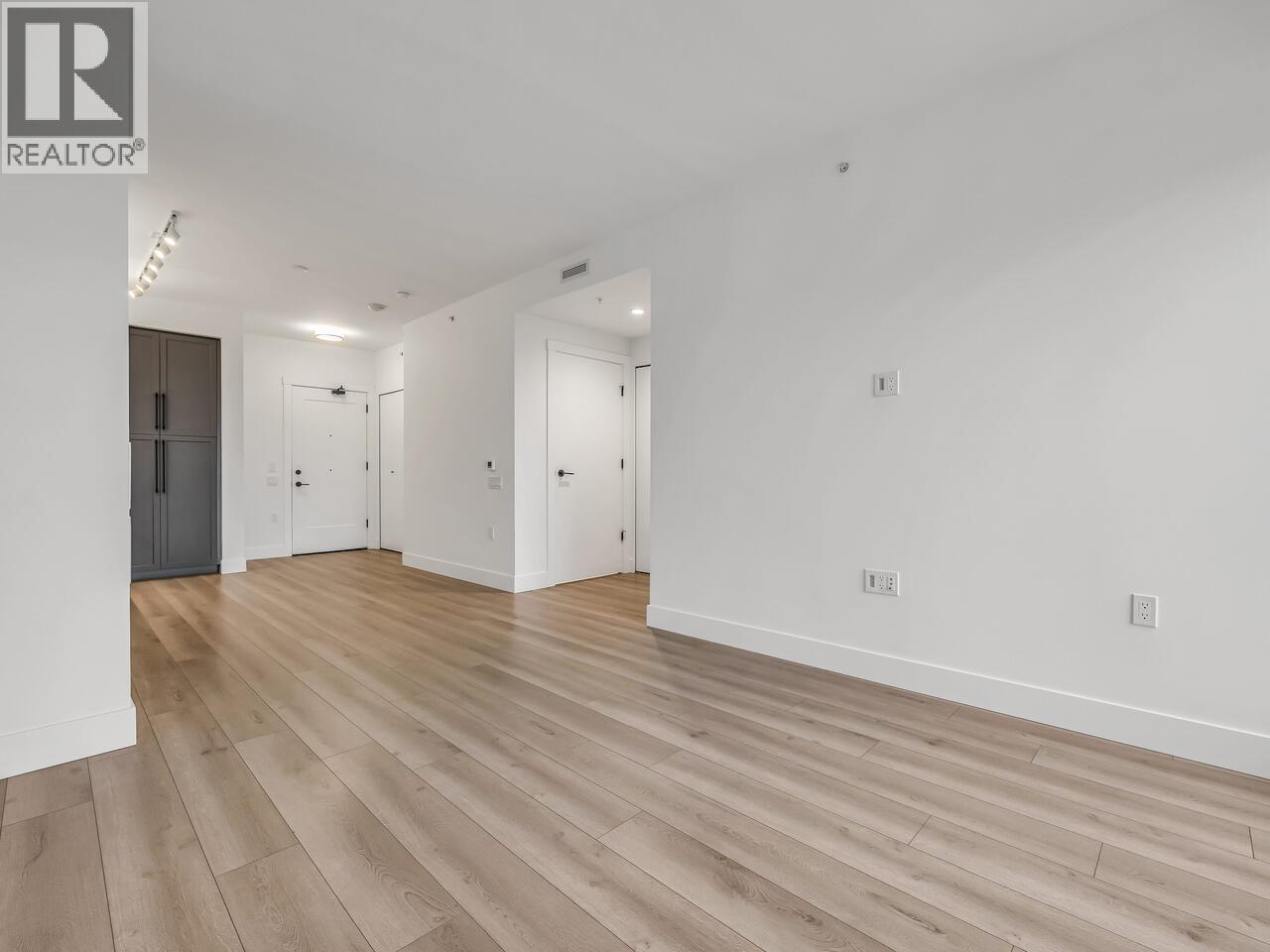 803 8750 University Crescent, Burnaby, British Columbia  V5A 0G9 - Photo 12 - R3073852