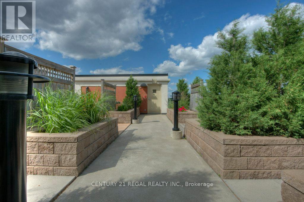 102 - 404 King Street W, Kitchener, Ontario  N2G 4Z9 - Photo 36 - X12634170