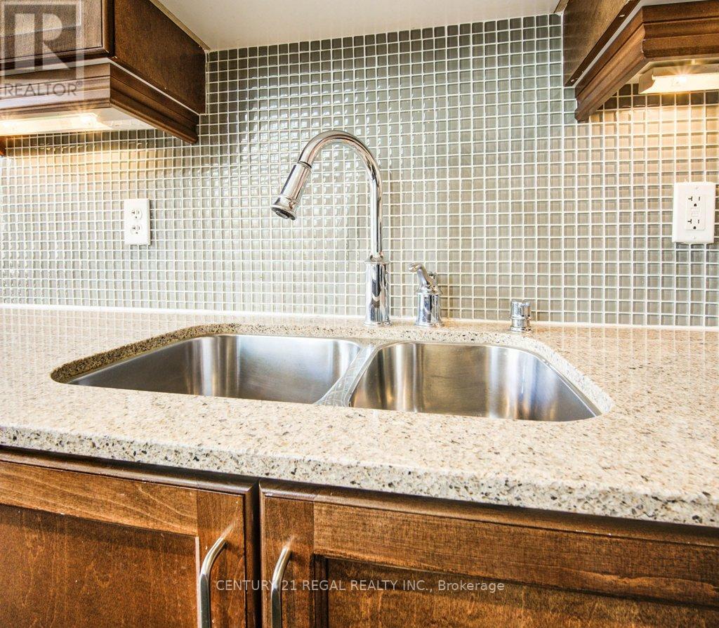 102 - 404 King Street W, Kitchener, Ontario  N2G 4Z9 - Photo 18 - X12634170