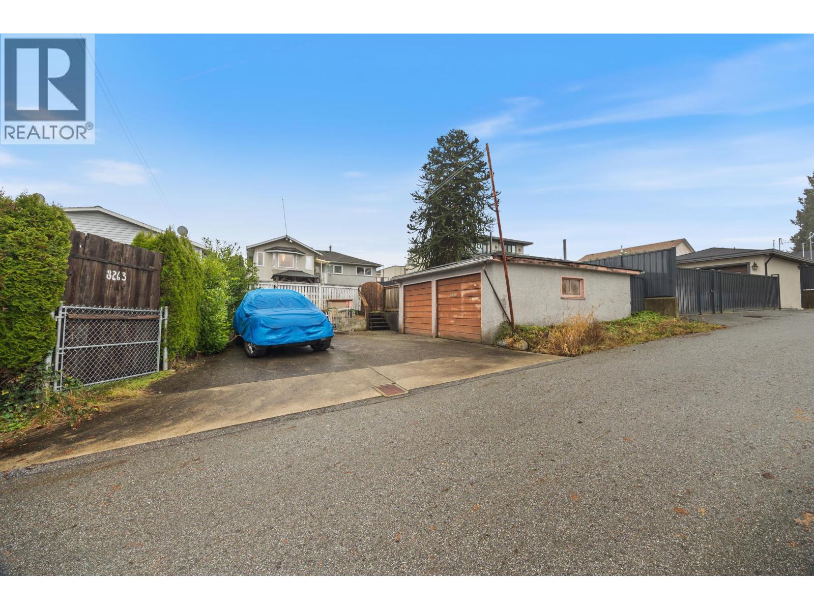 8255 18th Avenue, Burnaby, British Columbia  V3N 1K4 - Photo 31 - R3073851