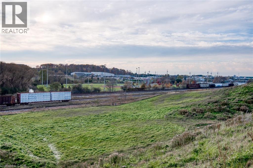 1100 Courtland Avenue E Unit# 604, Kitchener, Ontario  N2C 2H9 - Photo 8 - 40792652