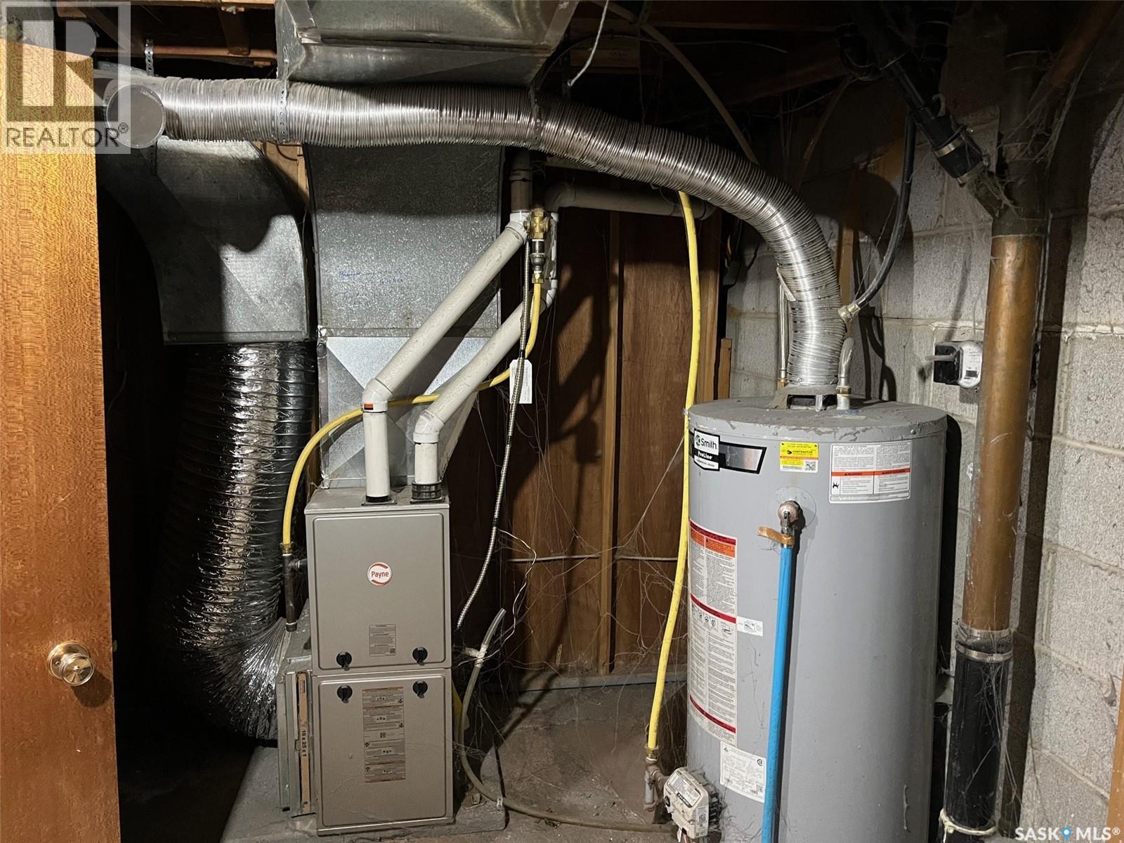 211 2nd Street E, Lafleche, Saskatchewan  S0H 2K0 - Photo 13 - SK025431