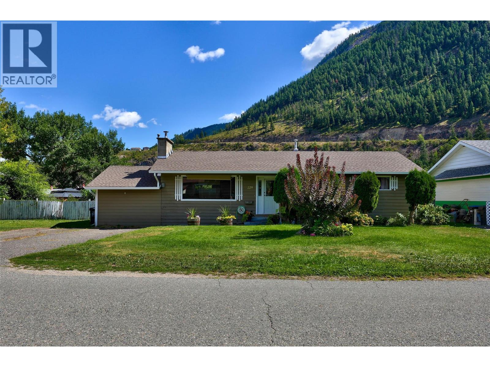 229 Lakeshore Drive, Chase, British Columbia