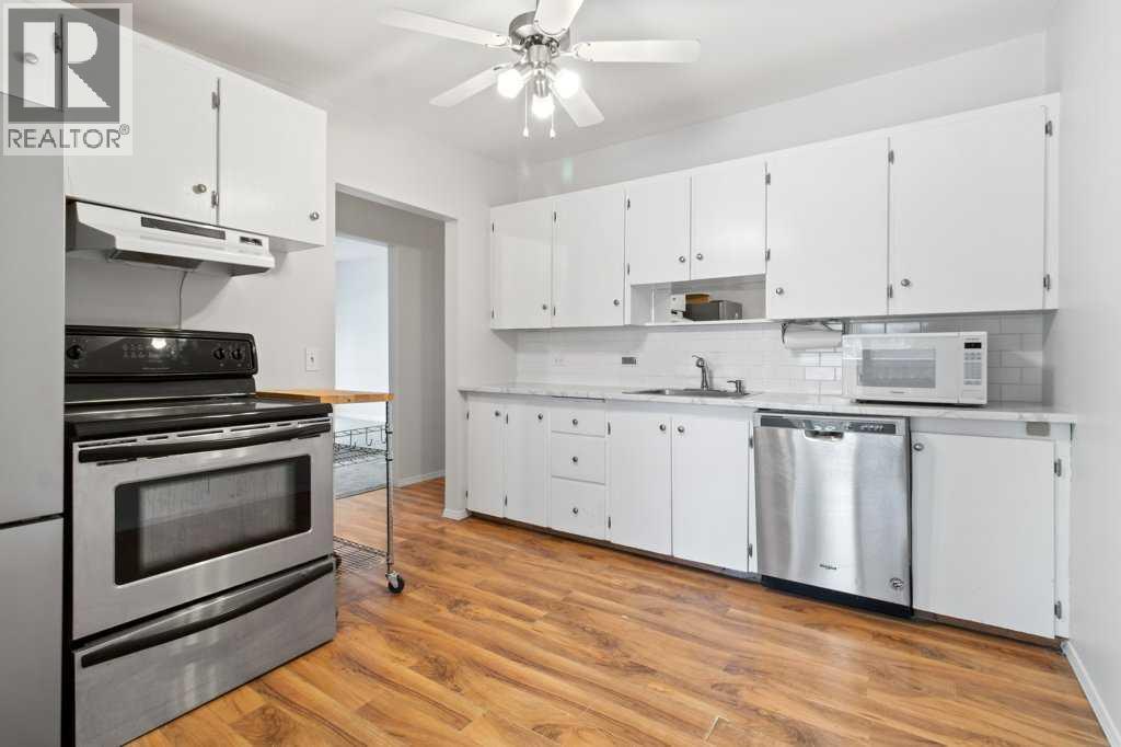 4402 35 Avenue, Red Deer, Alberta T4N 2S2 - Photo 6 - A2269985