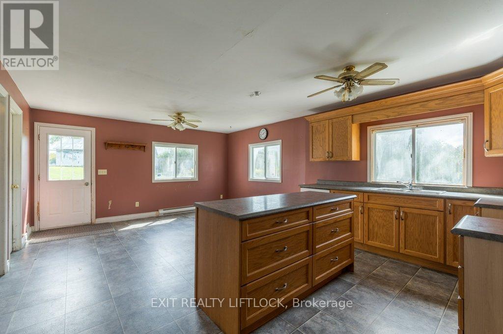 194 County Rd 10, Cavan Monaghan, Ontario  L0A 1G0 - Photo 6 - X12415738