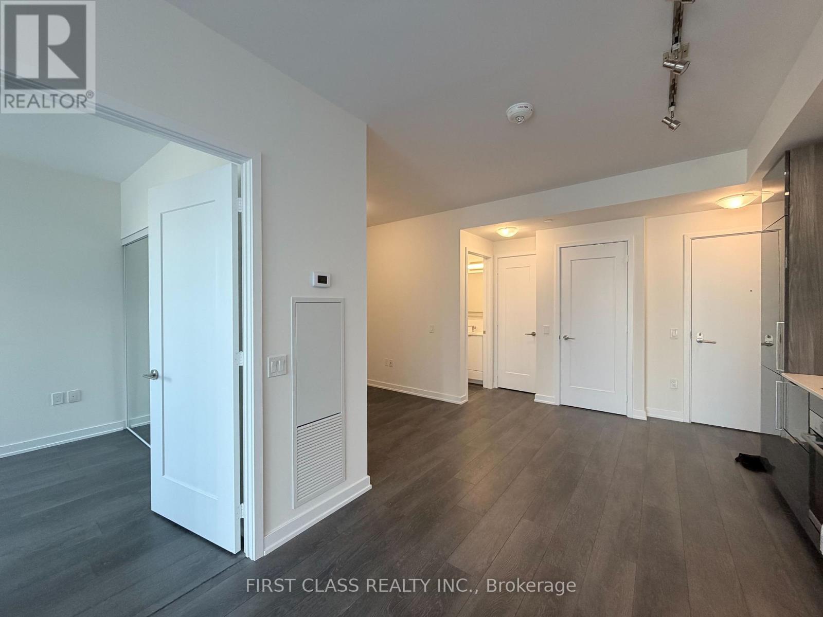 1905 - 28 Freeland Street, Toronto, Ontario  M5E 0E3 - Photo 8 - C12634242