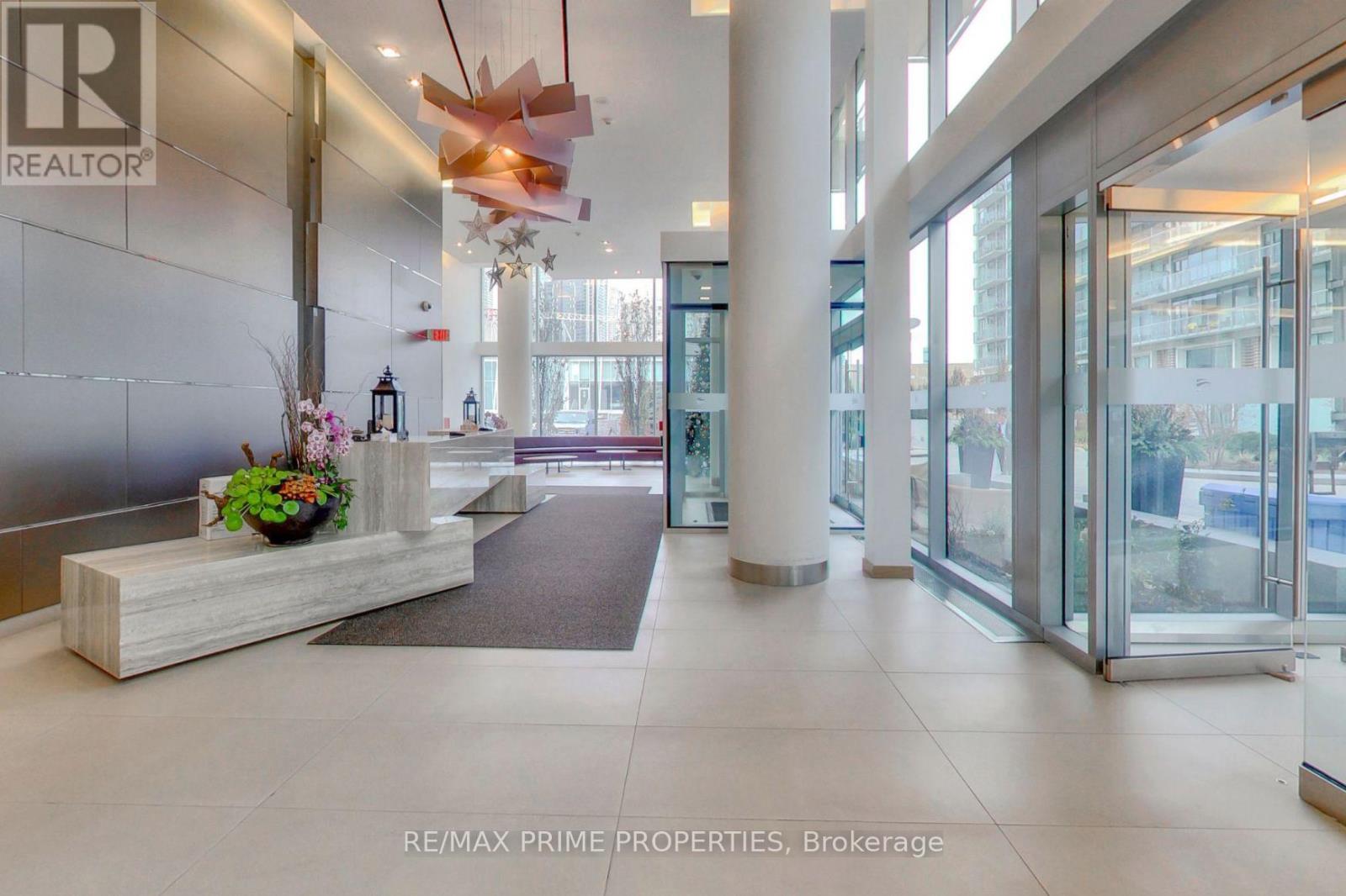 504 - 39 Queens Quay E, Toronto (Waterfront Communities), Ontario  M5E 0A5 - Photo 3 - C12634286