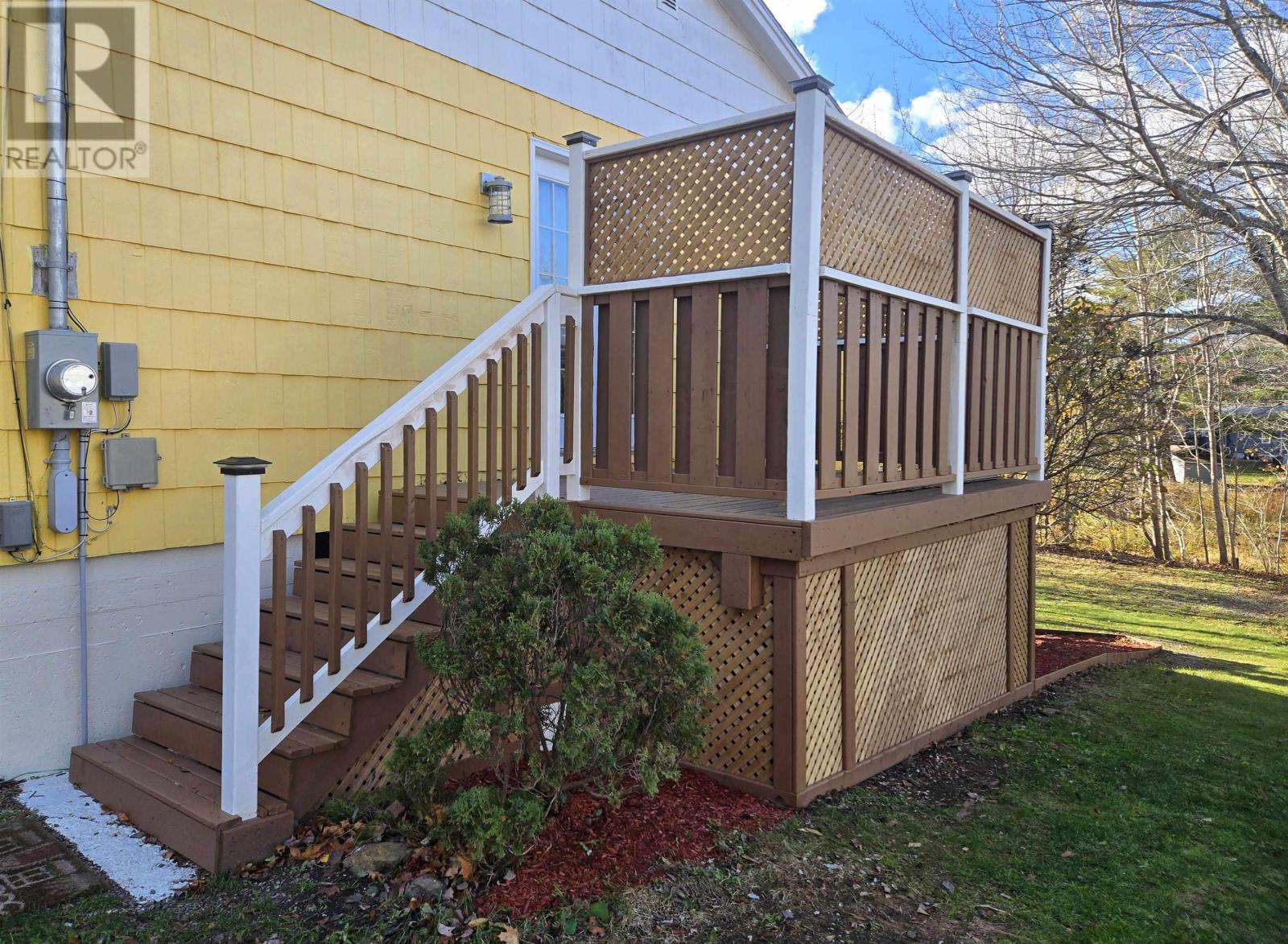 26 Meldrum Avenue, Bridgewater, Nova Scotia B4V 2Y6 - Photo 3 - 202527368