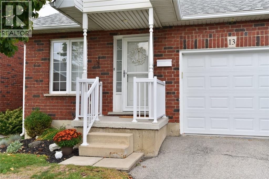 243 Fennell Avenue E Unit# 13, Hamilton, Ontario  L9A 1S8 - Photo 3 - 40772699