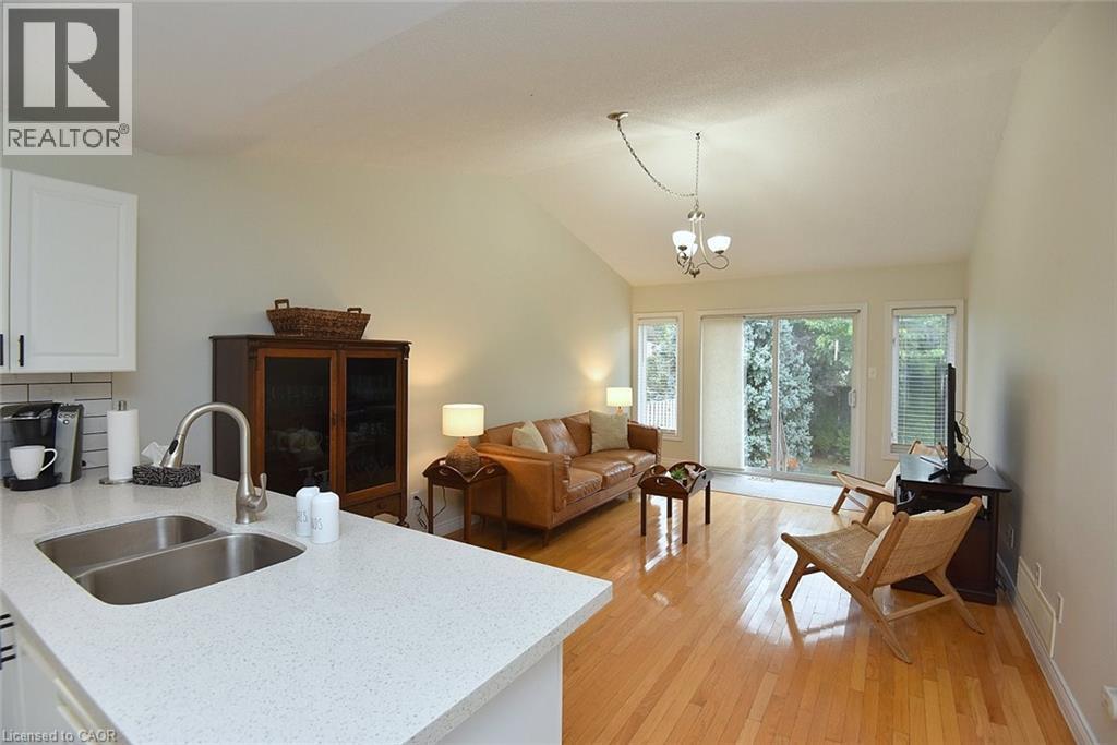 243 Fennell Avenue E Unit# 13, Hamilton, Ontario  L9A 1S8 - Photo 5 - 40772699