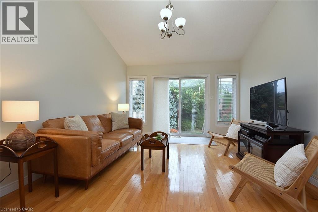 243 Fennell Avenue E Unit# 13, Hamilton, Ontario  L9A 1S8 - Photo 8 - 40772699