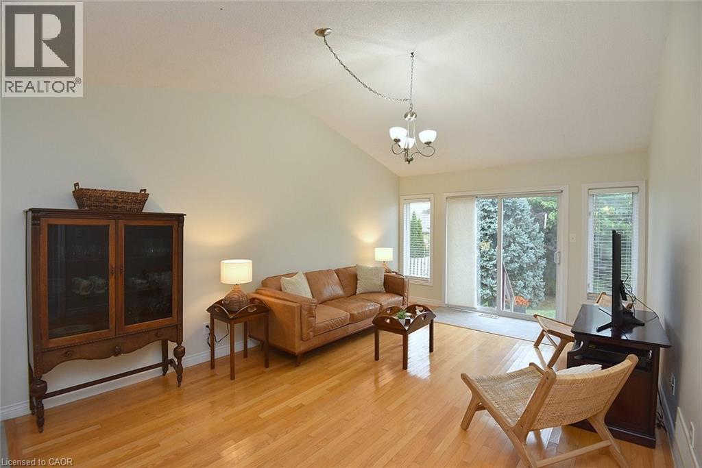 243 Fennell Avenue E Unit# 13, Hamilton, Ontario  L9A 1S8 - Photo 9 - 40772699