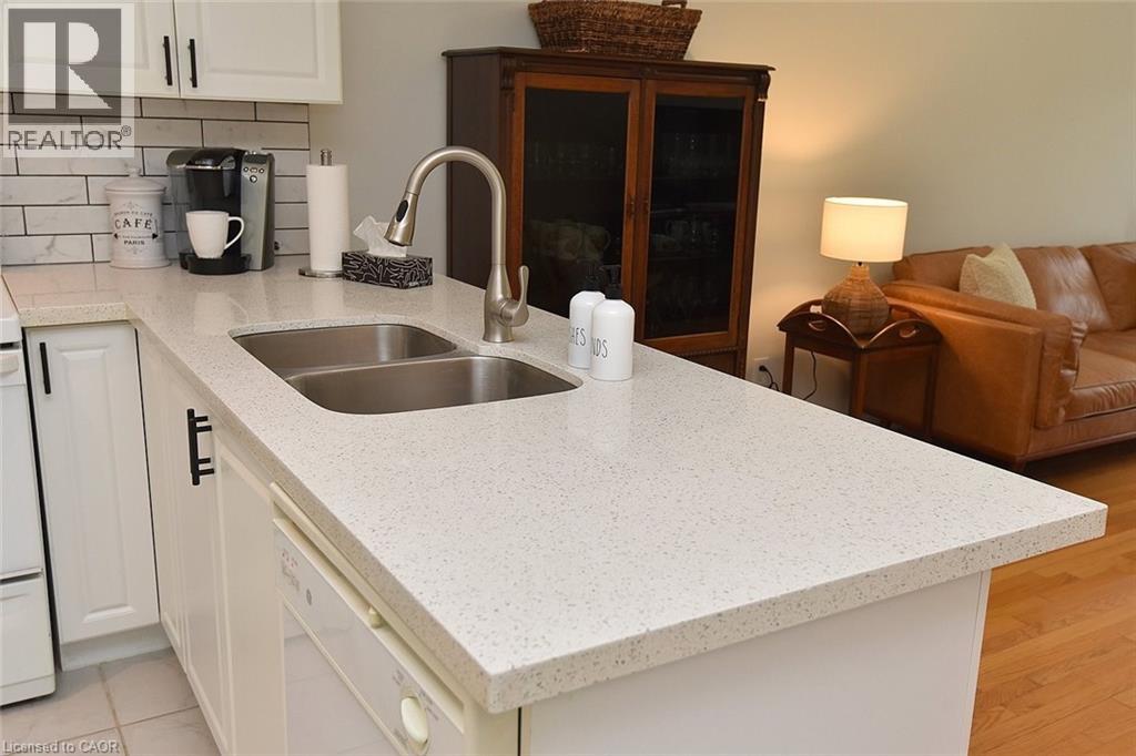 243 Fennell Avenue E Unit# 13, Hamilton, Ontario  L9A 1S8 - Photo 13 - 40772699