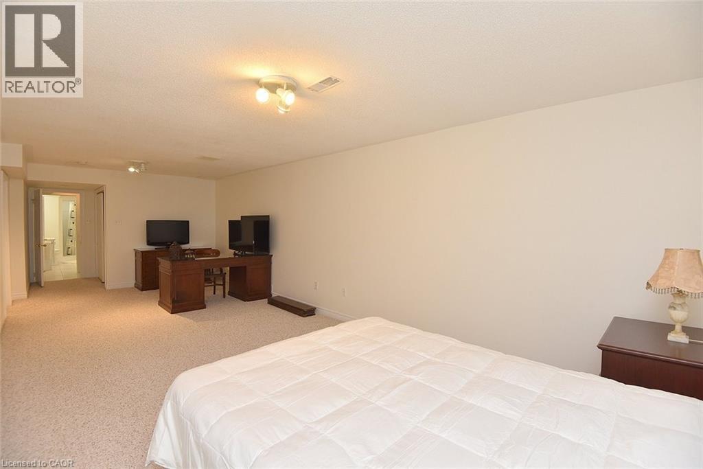 243 Fennell Avenue E Unit# 13, Hamilton, Ontario  L9A 1S8 - Photo 29 - 40772699