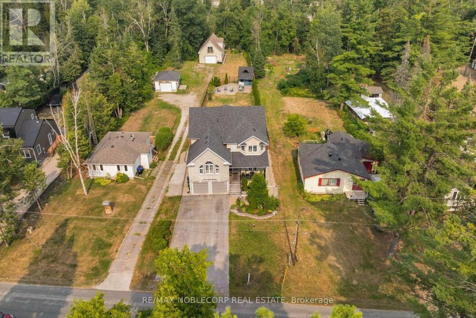 3211 Oak Street, Innisfil, Ontario  L9S 2K3 - Photo 4 - N12633266