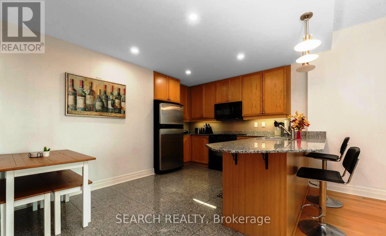 Ph101 - 88 Palace Pier Court, Toronto, Ontario  M8V 4C2 - Photo 11 - W12452080