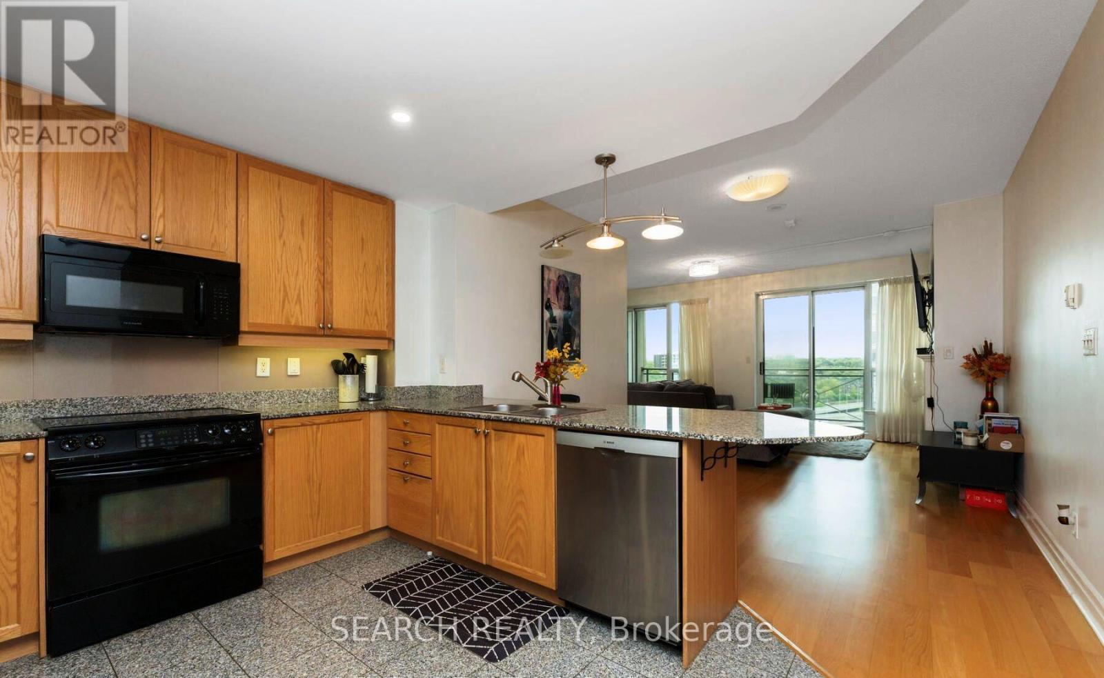 Ph101 - 88 Palace Pier Court, Toronto, Ontario  M8V 4C2 - Photo 7 - W12452080