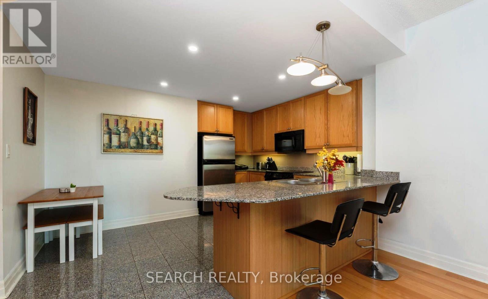 Ph101 - 88 Palace Pier Court, Toronto, Ontario  M8V 4C2 - Photo 10 - W12452080