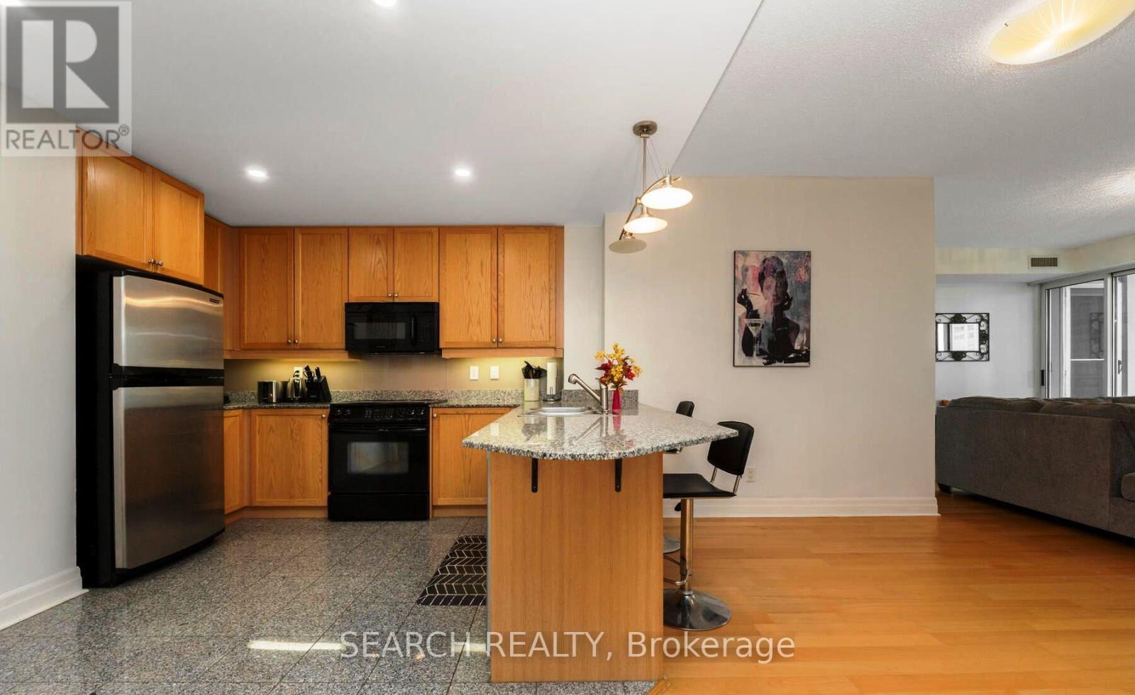 Ph101 - 88 Palace Pier Court, Toronto, Ontario  M8V 4C2 - Photo 12 - W12452080