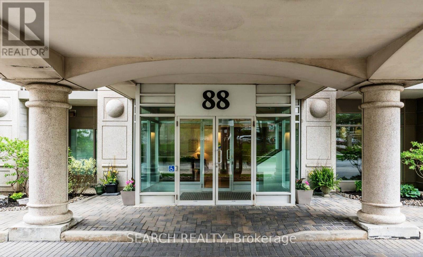 Ph101 - 88 Palace Pier Court, Toronto, Ontario  M8V 4C2 - Photo 2 - W12452080