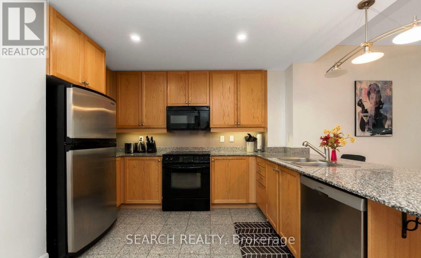 Ph101 - 88 Palace Pier Court, Toronto, Ontario  M8V 4C2 - Photo 8 - W12452080