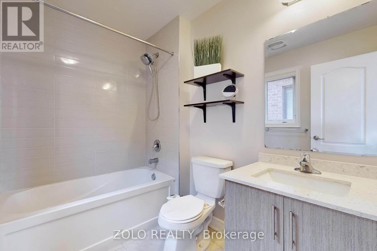 86 Briarfield Avenue, East Gwillimbury, Ontario  L9N 0P4 - Photo 38 - N12634226