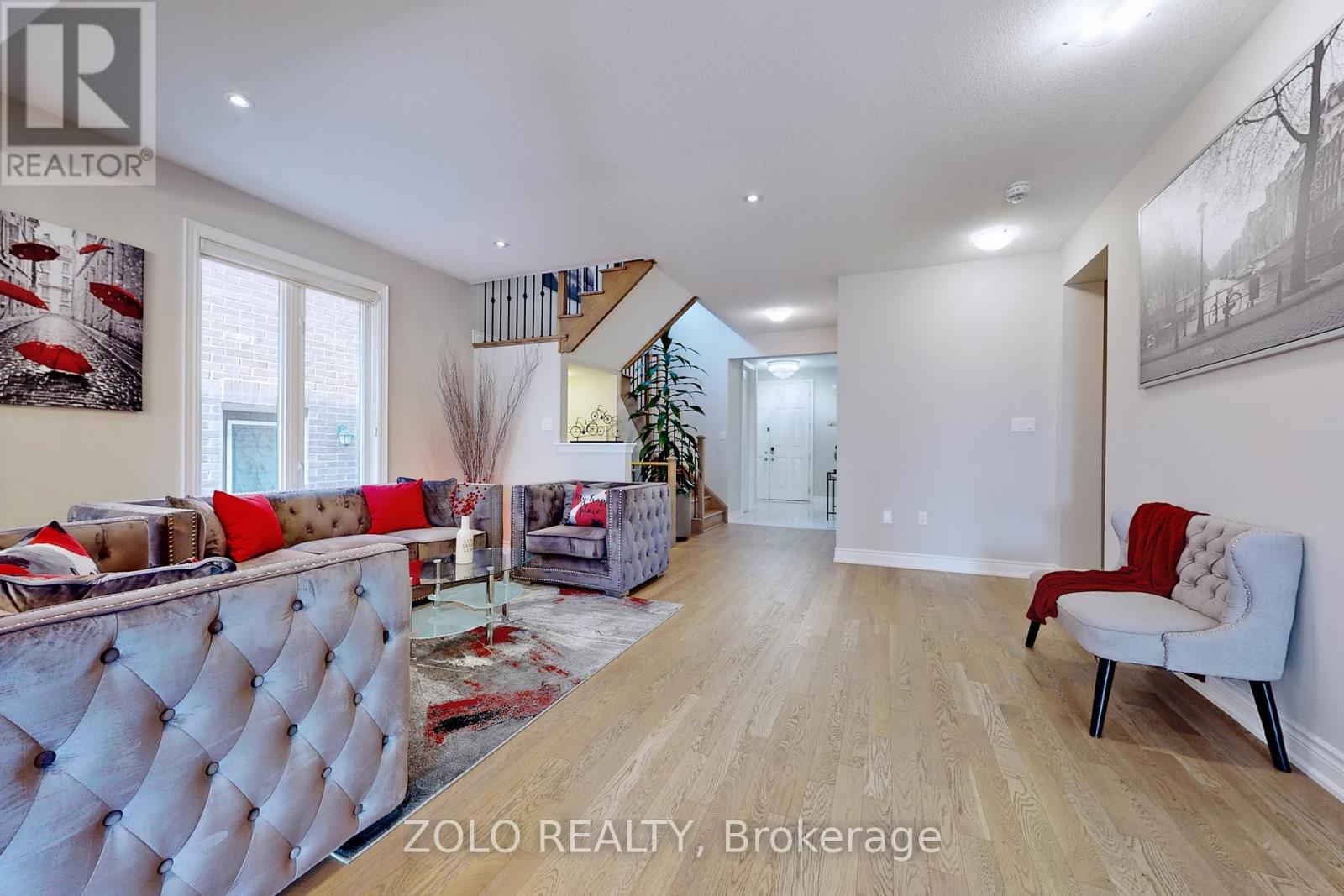 86 Briarfield Avenue, East Gwillimbury, Ontario  L9N 0P4 - Photo 8 - N12634226