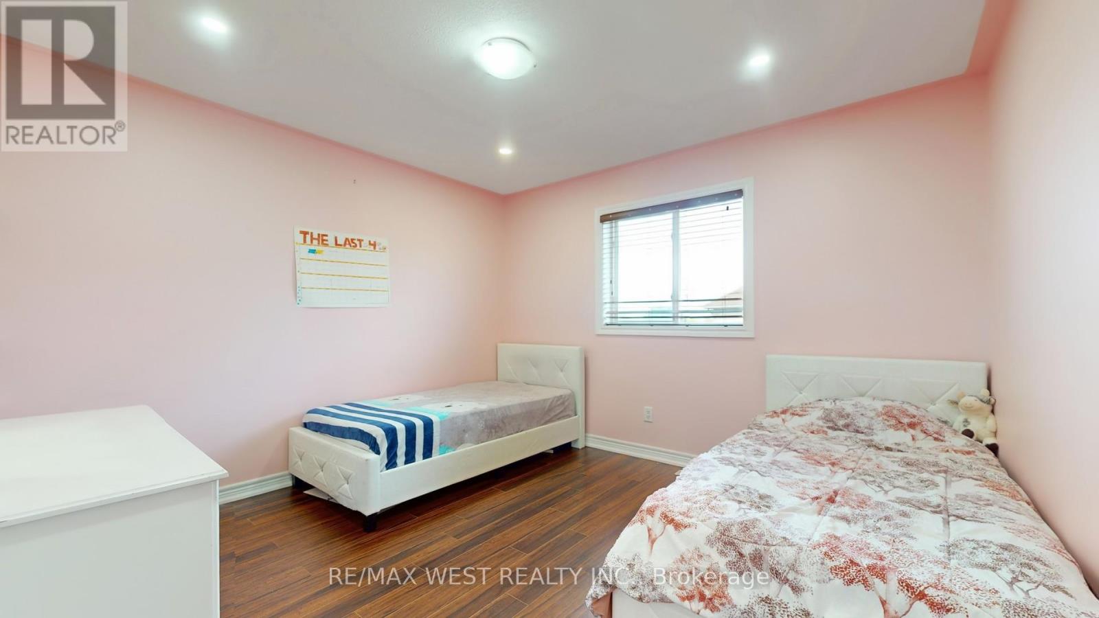 247 Knapton Drive, Newmarket, Ontario  L3X 3B7 - Photo 20 - N12634256