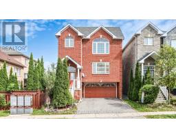 247 KNAPTON DRIVE, Newmarket, Ontario