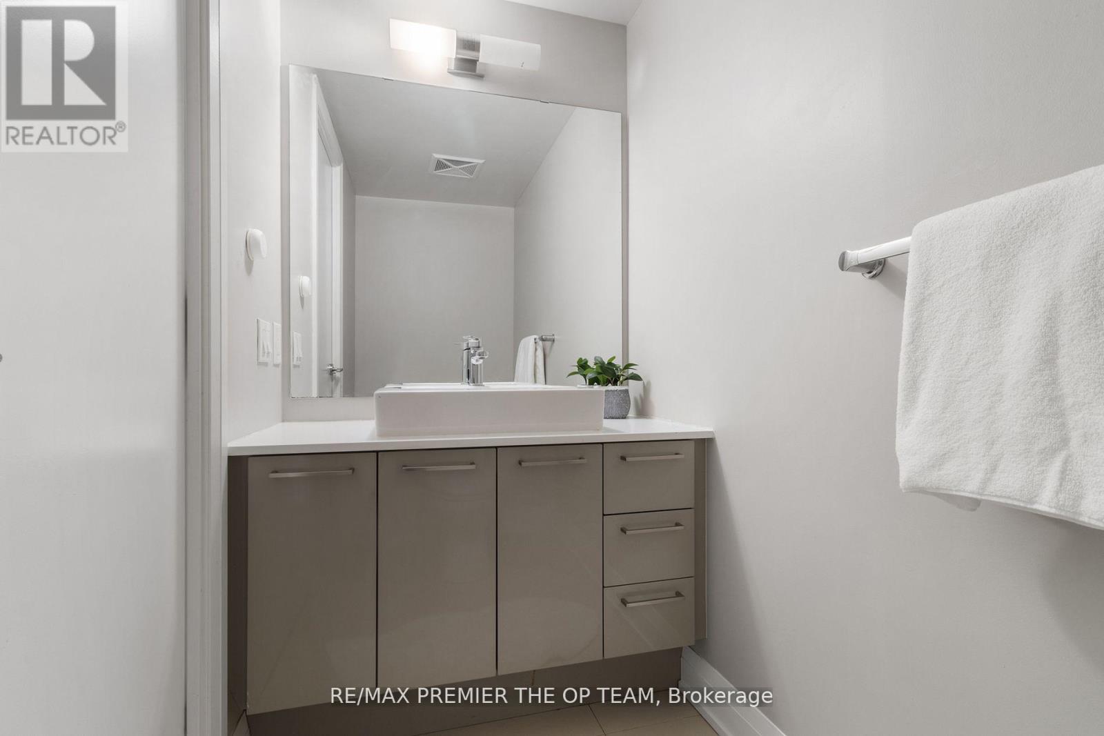 508 - 4800 Highway 7 W, Vaughan, Ontario L4L 1H8 - Photo 18 - N12634270