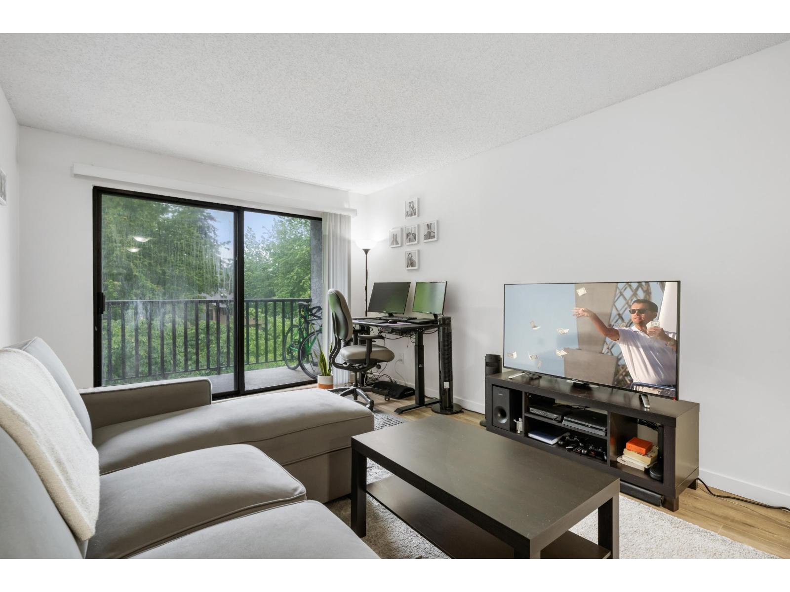 311 9952 149 Street, Surrey, British Columbia V3R 7W7 - Photo 5 - R3073878