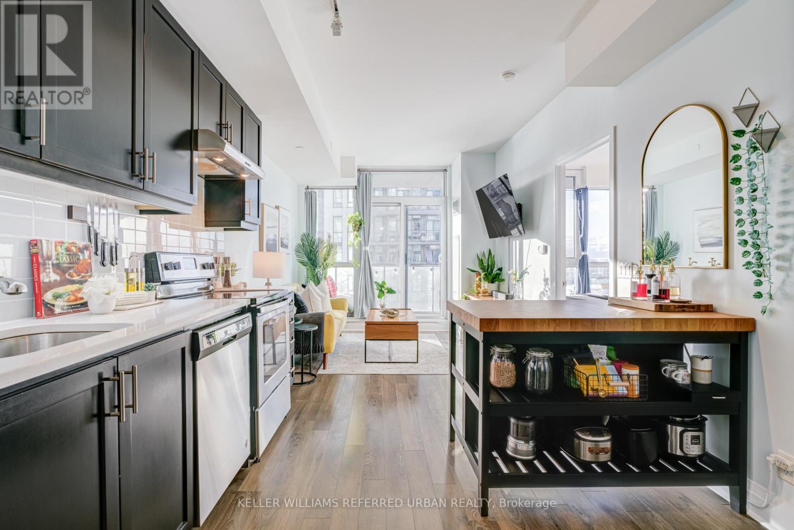 1711 - 17 Zorra Street, Toronto, Ontario M8Z 0C8 - Photo 6 - W12634206