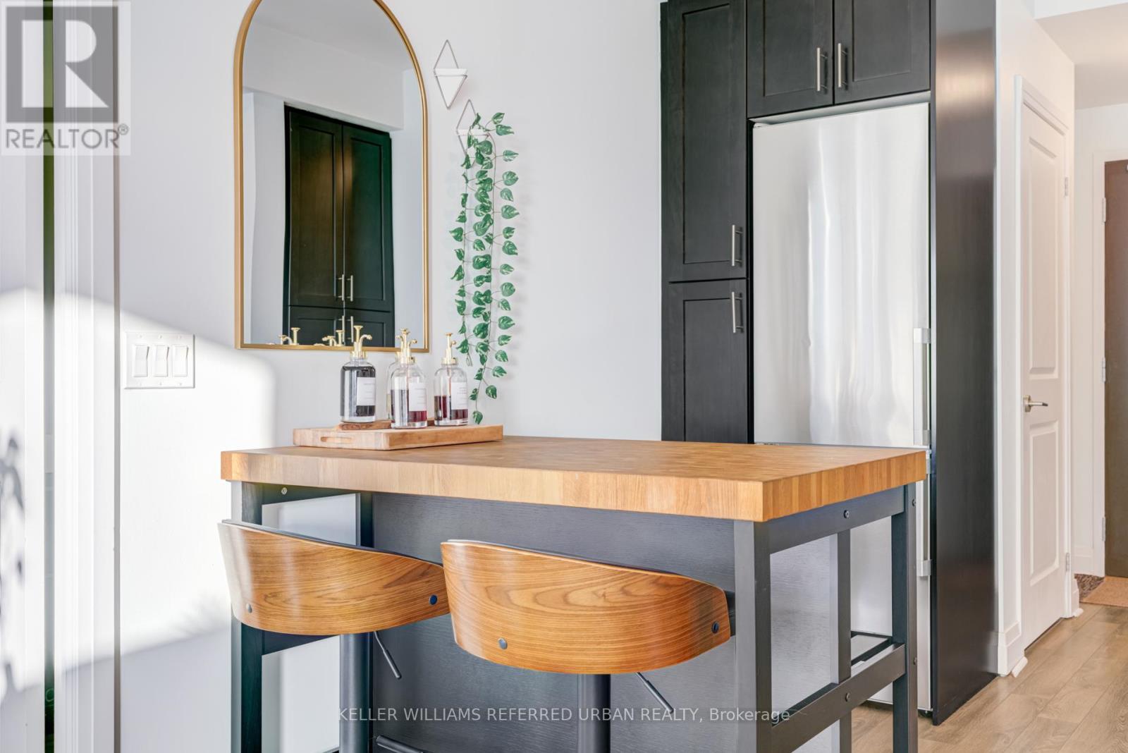 1711 - 17 Zorra Street, Toronto, Ontario M8Z 0C8 - Photo 8 - W12634206