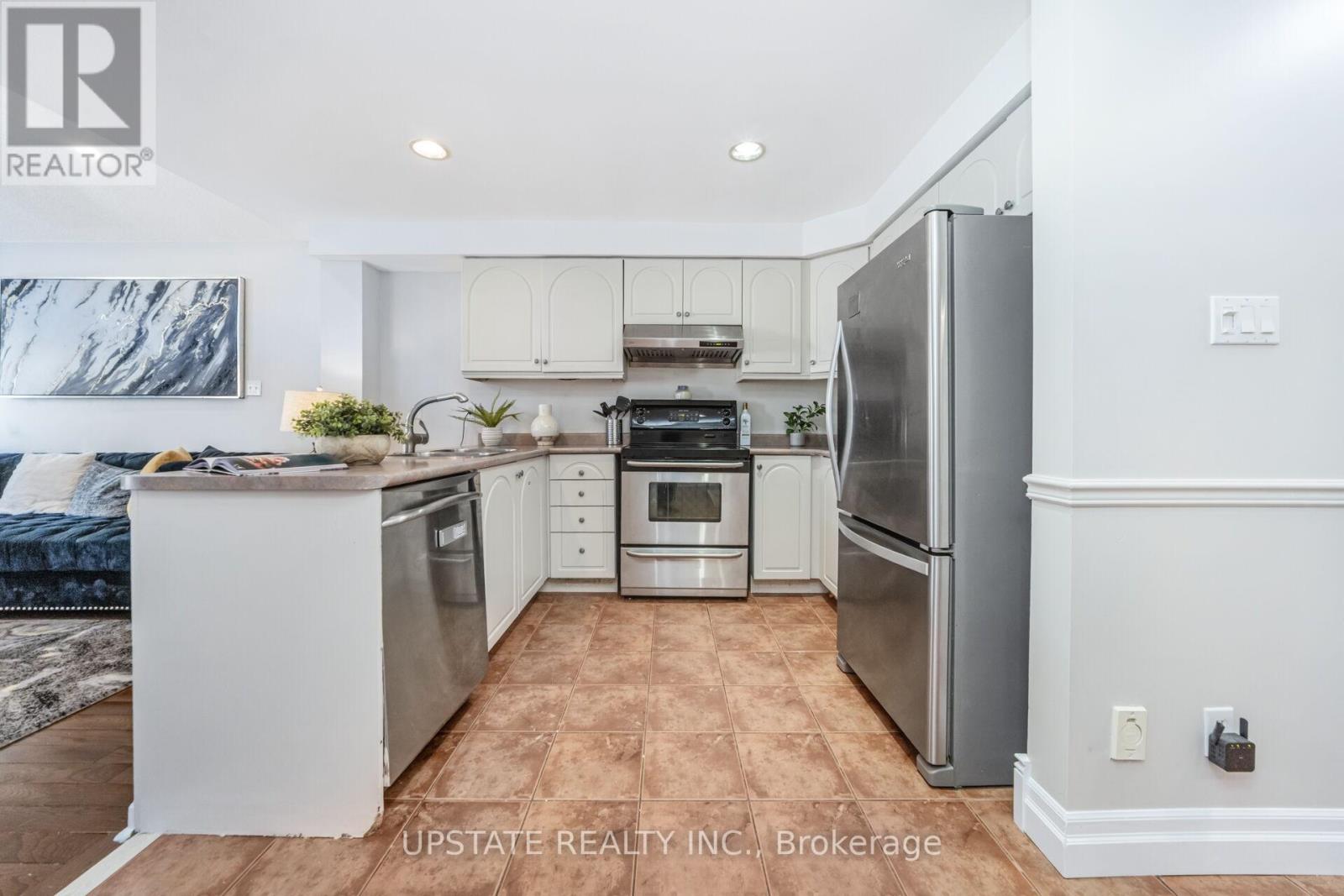 7311 Black Walnut Trail, Mississauga, Ontario  L5N 7M4 - Photo 10 - W12634212