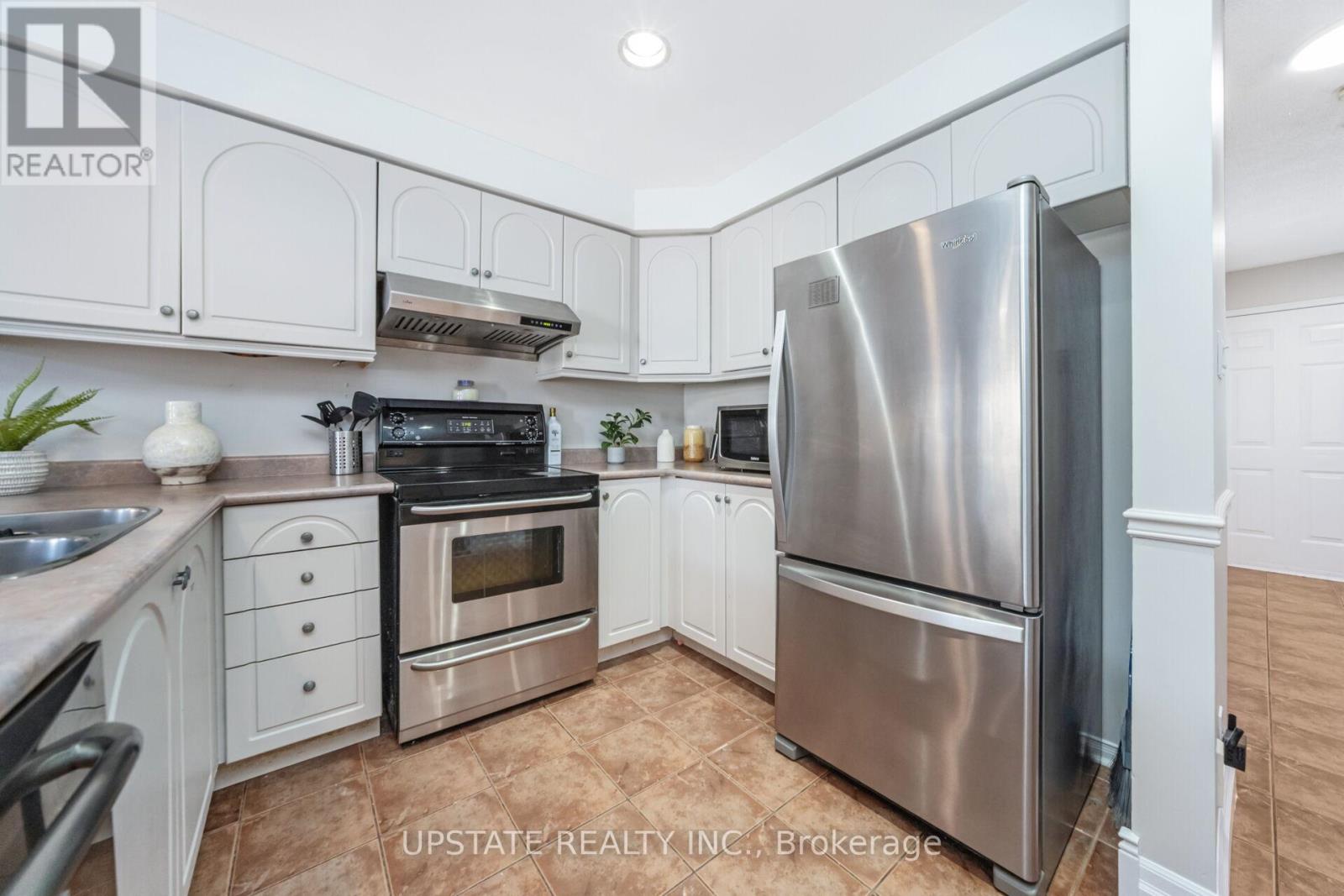 7311 Black Walnut Trail, Mississauga, Ontario  L5N 7M4 - Photo 12 - W12634212