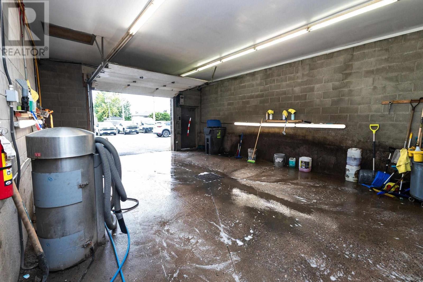 97 Great Northern Rd # 2, Sault Ste. Marie, Ontario  P6B 4Y9 - Photo 11 - SM252641