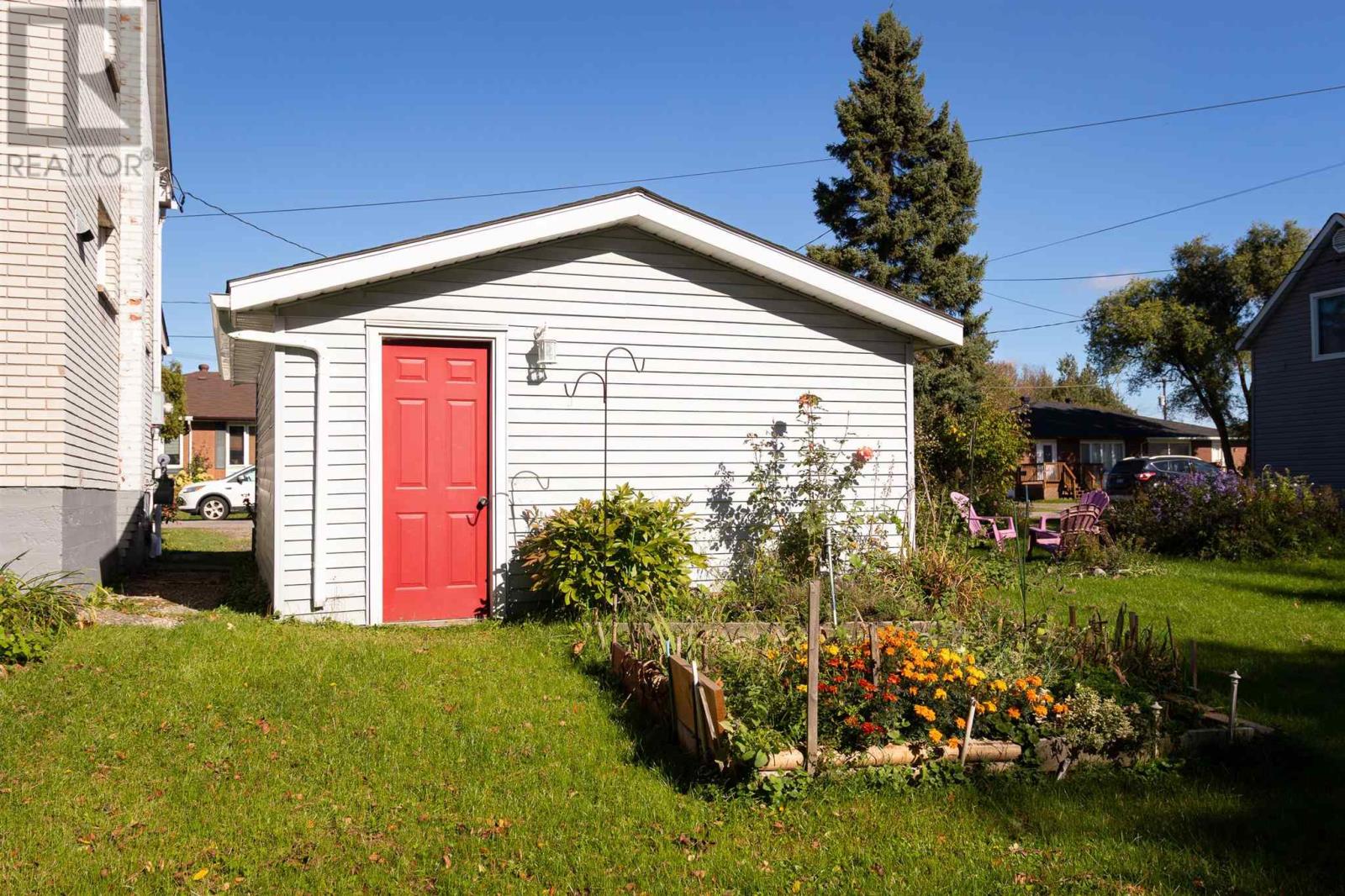 157 East Balfour St, Sault Ste. Marie, Ontario  P6C 1X7 - Photo 36 - SM252940