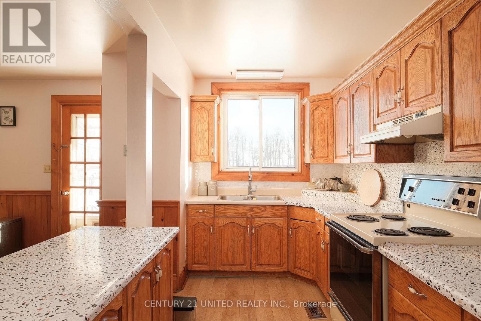 1624 Tara Road, Selwyn, Ontario  K9J 6X2 - Photo 11 - X12634328