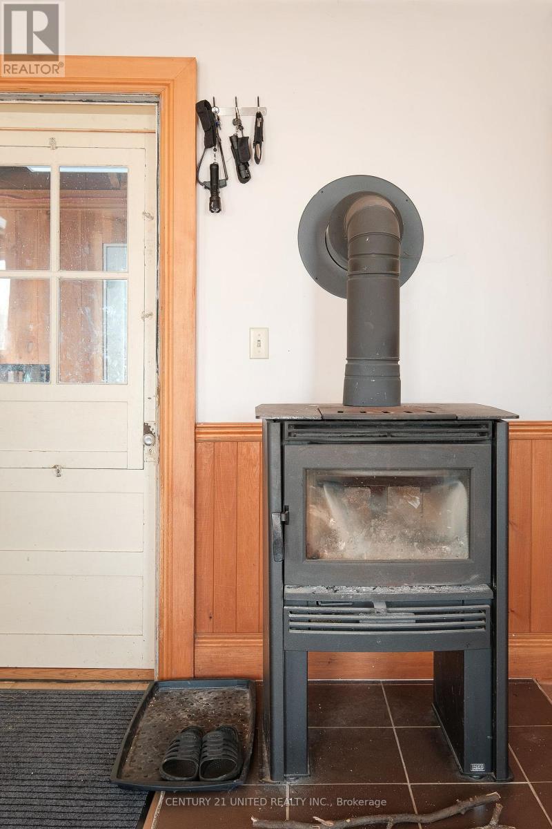 1624 Tara Road, Selwyn, Ontario  K9J 6X2 - Photo 7 - X12634328