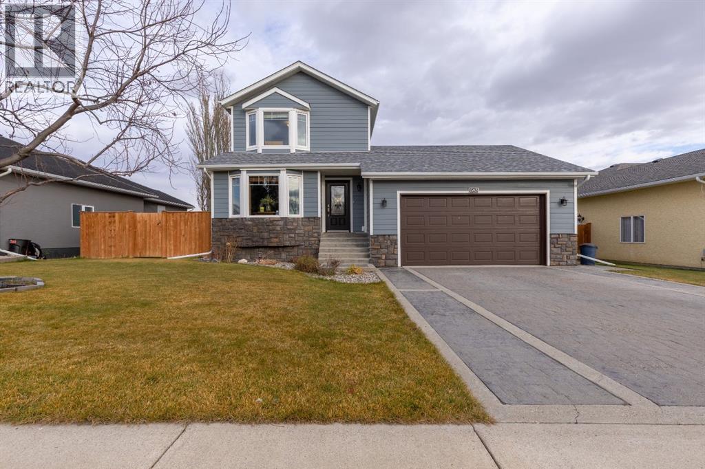 583 8 Avenue W, Cardston, Alberta