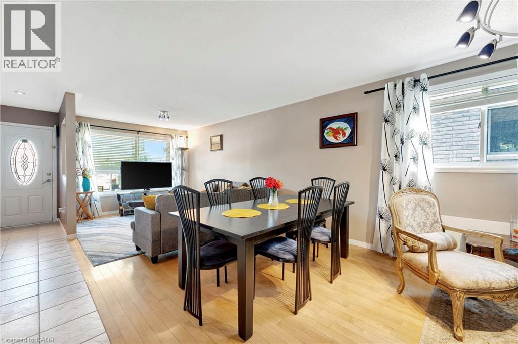 39 Marilyn Court, Hamilton, Ontario  L9B 2T5 - Photo 7 - 40793848