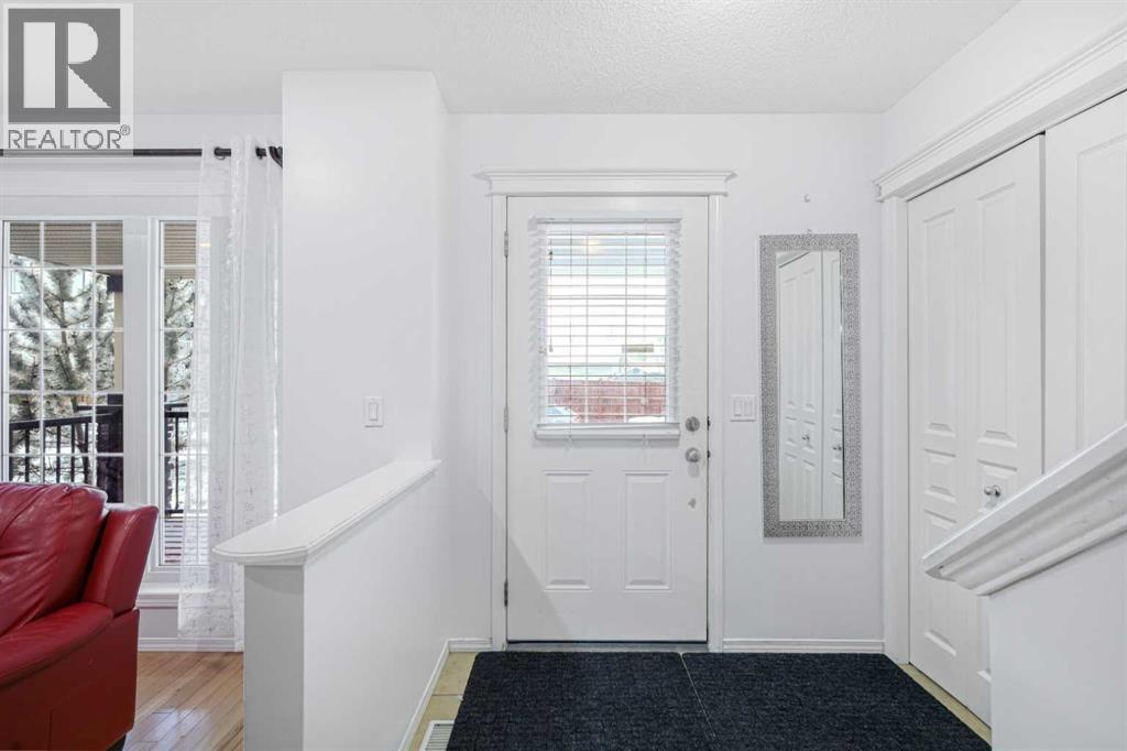 102 Evansford Grove Nw, Calgary, Alberta  T3P 1G7 - Photo 6 - A2269667