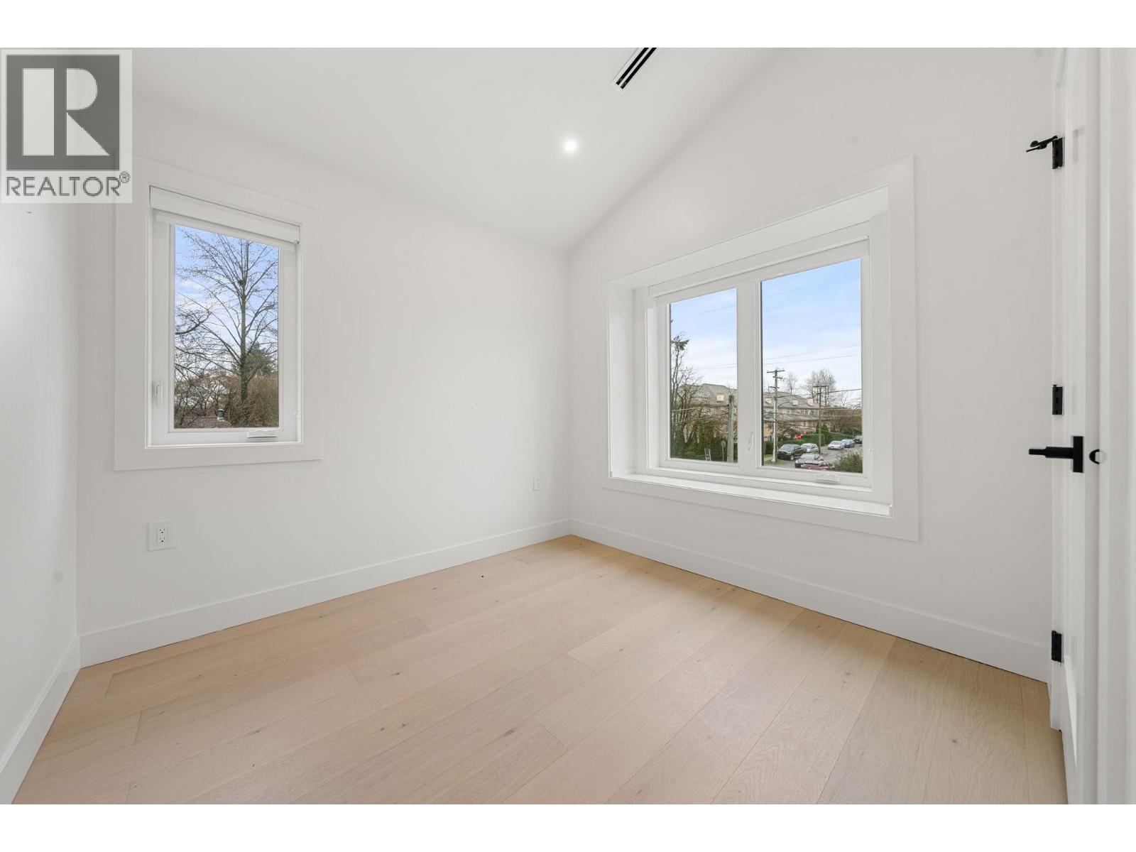 3483 Adanac Street, Vancouver, British Columbia  V5K 4P4 - Photo 19 - R3073760