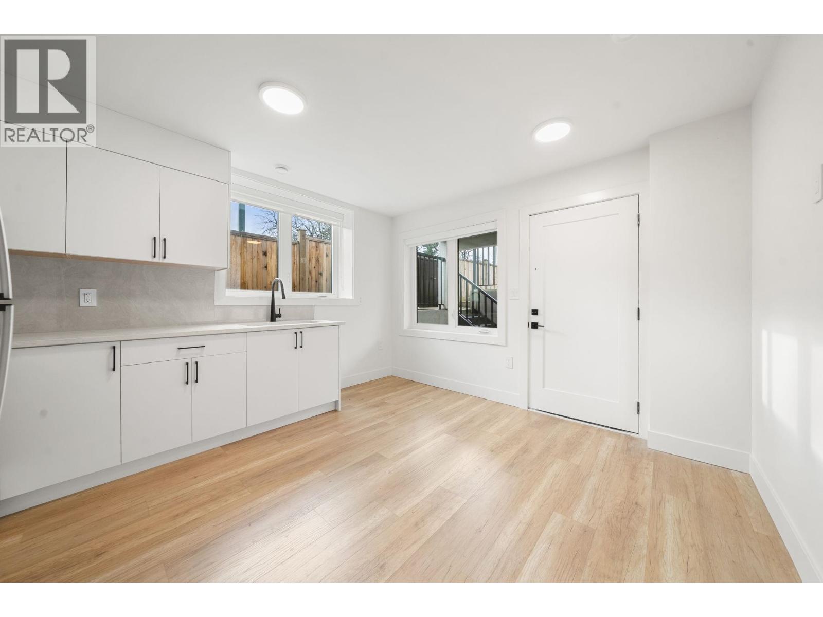 3483 Adanac Street, Vancouver, British Columbia  V5K 4P4 - Photo 32 - R3073760