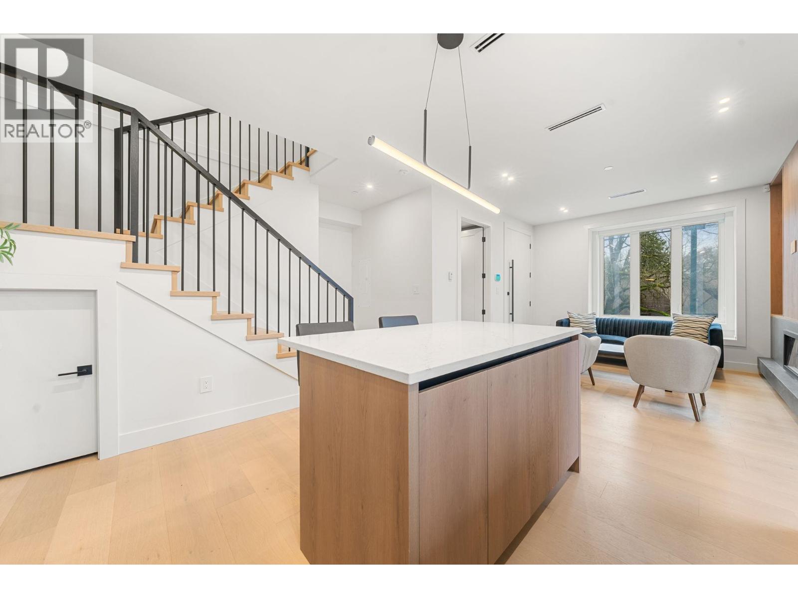 3483 Adanac Street, Vancouver, British Columbia  V5K 4P4 - Photo 12 - R3073760