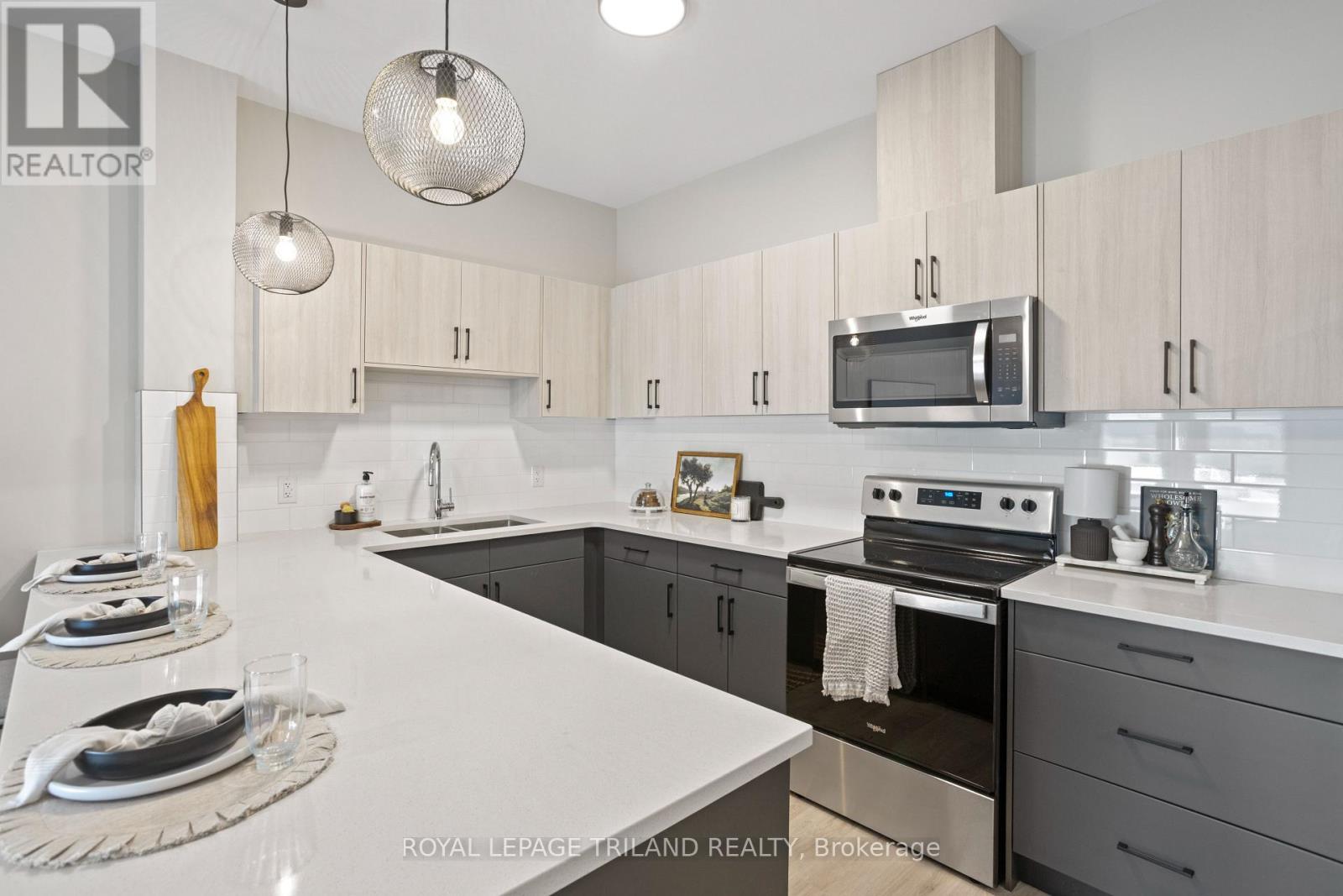 101 - 33318 Richmond Street, Lucan Biddulph, Ontario  N0M 2J0 - Photo 13 - X12634354